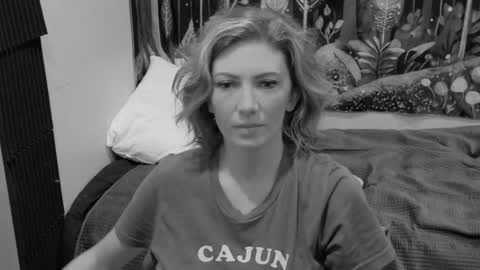 xpbunni online show from 09/28/25, 02:44