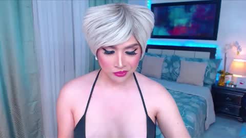 Snapshot of xplaymateamandax chatting on 01/17/25, 08:02 amanda online show from 01/17/25, 08:02