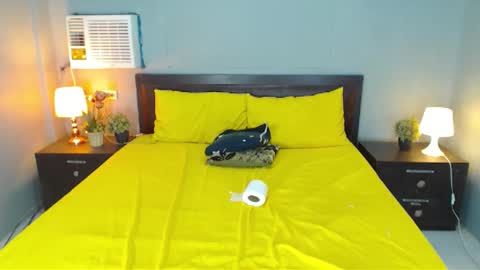 Snapshot of xplaymateamandax chatting on 03/12/25, 02:23 amanda online show from 03/12/25, 02:23