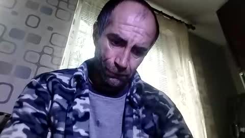 xploid1982 online show from 10/21/25, 09:32