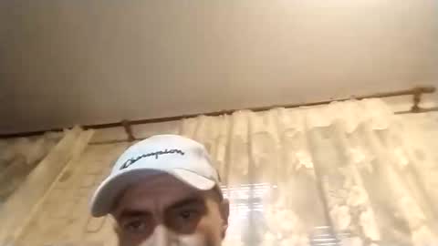 Snapshot of xploid1982 chatting on 11/06/25, 02:51 xploid1982 online show from 11/06/25, 02:51