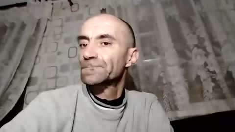 Snapshot of xploid1982 chatting on 11/13/25, 01:15 xploid1982 online show from 11/13/25, 01:15