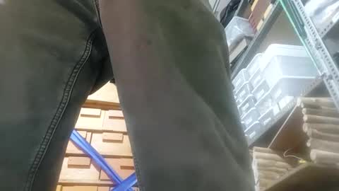 Snapshot of xploringus1 chatting on 11/19/25, 10:21 Xploringus online show from 11/19/25, 10:21