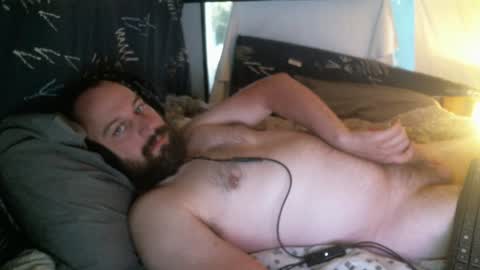 Snapshot of xredchestedx chatting on 01/13/25, 07:54 Red online show from 01/13/25, 07:54