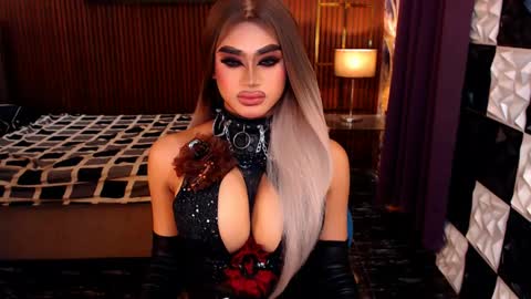 Snapshot of xscarlletegrey chatting on 06/05/26, 01:23 xscarlletegrey online show from 06/05/26, 01:23
