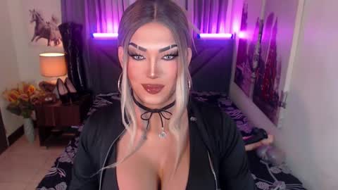 Cattaleya online show from 01/25/25, 01:21