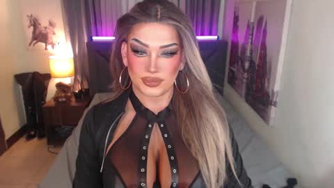 Cattaleya online show from 03/01/25, 12:34