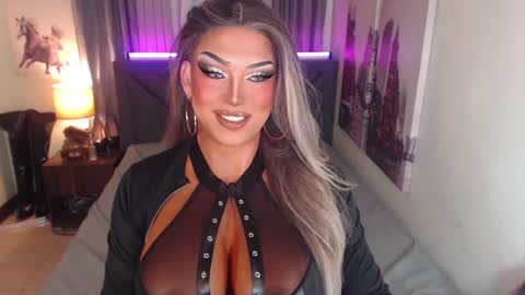 Cattaleya online show from 03/02/25, 10:03