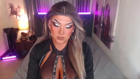 Cattaleya online show from 03/02/25, 01:05