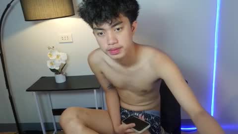 Snapshot of xsianhotcocxx chatting on 03/17/26, 05:55 xsianhotcocxx online show from 03/17/26, 05:55