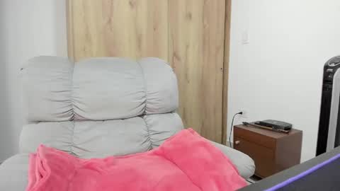Snapshot of xspecialroomx chatting on 03/24/26, 12:43 Hellen Sofia instagram hellen5546 online show from 03/24/26, 12:43