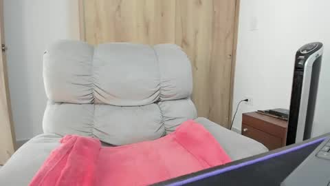 Hellen Sofia instagram hellen5546 online show from 05/05/26, 07:11