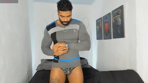 Snapshot of xtipp3r chatting on 11/08/25, 11:32 Stipp3r online show from 11/08/25, 11:32