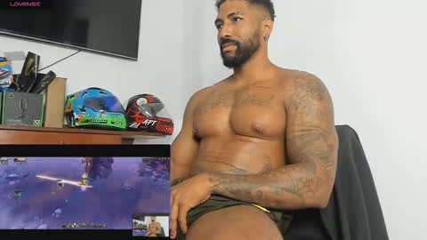 Snapshot of xtipp3r chatting on 12/04/25, 12:58 Stipp3r online show from 12/04/25, 12:58