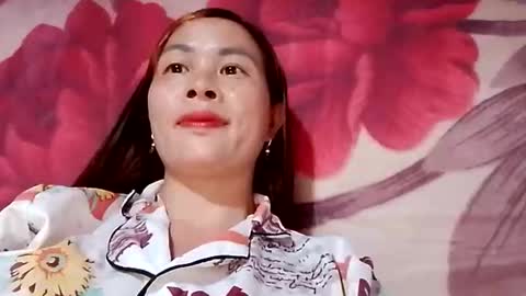 xuxulove00 online show from 10/15/25, 04:23