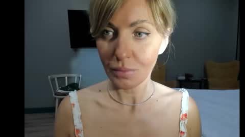 xvaleriax0 online show from 09/08/25, 05:12