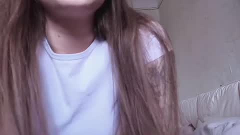 Snapshot of xx_courtneyy_xx chatting on 07/16/26, 07:47 xx_courtneyy_xx online show from 07/16/26, 07:47