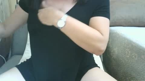 Snapshot of xxalexis chatting on 07/13/26, 03:04 HotMomAlex online show from 07/13/26, 03:04