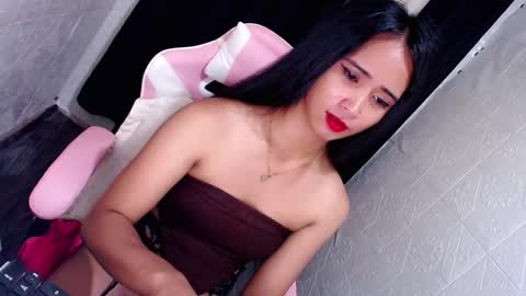 Snapshot of xxalthealicousxx chatting on 10/17/25, 05:59 althea online show from 10/17/25, 05:59