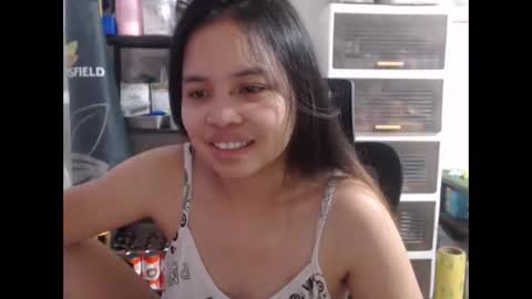 xxana_pinay_26xx online show from 12/01/25, 11:43