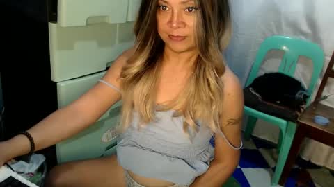 Snapshot of xxaprillovexx chatting on 02/08/25, 03:52 xxaprillovexx online show from 02/08/25, 03:52