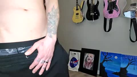 Snapshot of xxbadcatxx chatting on 01/01/25, 05:43 XxBADCATxX online show from 01/01/25, 05:43
