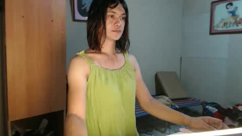 Snapshot of xxbetyxx chatting on 10/13/25, 09:42 xxbetyxx online show from 10/13/25, 09:42