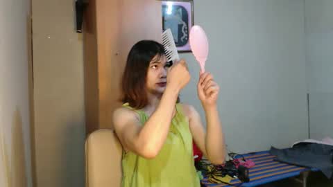 Snapshot of xxbetyxx chatting on 11/04/25, 10:14 xxbetyxx online show from 11/04/25, 10:14