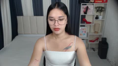 Snapshot of xxbigcockchloexx chatting on 09/22/25, 05:31 CHLOES ROOM online show from 09/22/25, 05:31