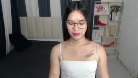 Snapshot of xxbigcockchloexx chatting on 10/11/25, 05:22 CHLOES ROOM online show from 10/11/25, 05:22