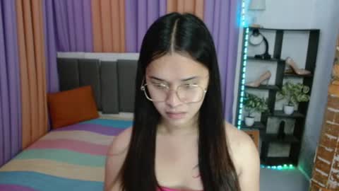 Snapshot of xxbigcockchloexx chatting on 11/21/25, 04:38 CHLOES ROOM online show from 11/21/25, 04:38