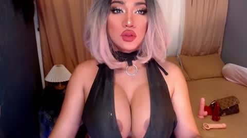 Snapshot of xxcinddyxx chatting on 01/14/26, 06:41 cinddy online show from 01/14/26, 06:41