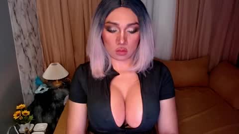 Snapshot of xxcinddyxx chatting on 02/11/26, 08:03 cinddy online show from 02/11/26, 08:03