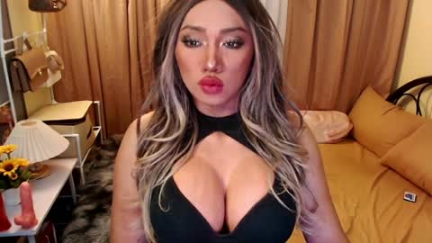 Snapshot of xxcinddyxx chatting on 04/03/26, 04:49 cinddy online show from 04/03/26, 04:49