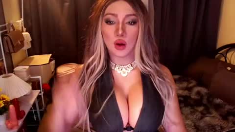 Snapshot of xxcinddyxx chatting on 05/08/26, 11:04 cinddy online show from 05/08/26, 11:04