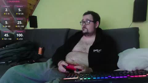 Snapshot of xxevoker chatting on 10/14/25, 11:33 xxevoker online show from 10/14/25, 11:33