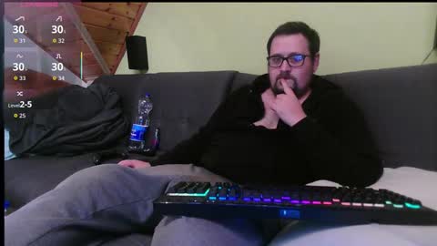 Snapshot of xxevoker chatting on 10/19/25, 11:49 xxevoker online show from 10/19/25, 11:49