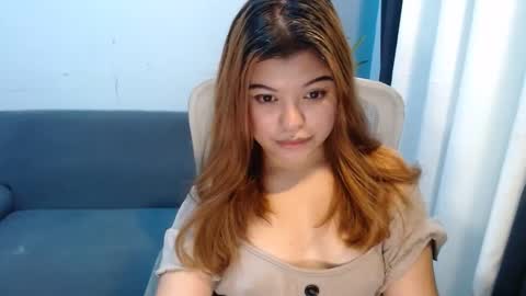 Snapshot of xxhotpinayxx610495 chatting on 12/22/24, 12:50 Sheyn Coleen online show from 12/22/24, 12:50
