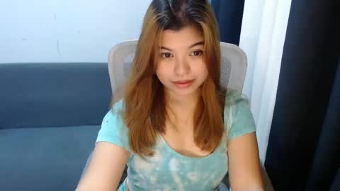 Snapshot of xxhotpinayxx610495 chatting on 12/23/24, 06:55 Sheyn Coleen online show from 12/23/24, 06:55