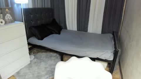 Snapshot of xxjasminfoxxx chatting on 11/01/25, 10:17 xxjasminfoxxx online show from 11/01/25, 10:17