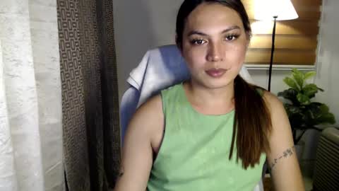 Snapshot of xxjulielovesyouxx chatting on 12/06/24, 12:16 July online show from 12/06/24, 12:16