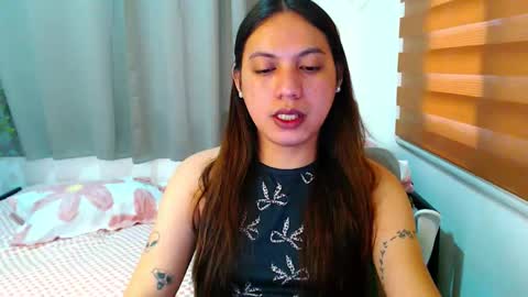 Snapshot of xxjulielovesyouxx chatting on 02/12/26, 07:14 July online show from 02/12/26, 07:14