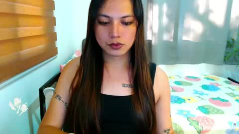 Snapshot of xxjulielovesyouxx chatting on 05/20/26, 10:38 July online show from 05/20/26, 10:38