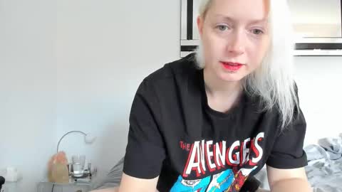 Snapshot of xxkimber_bentonxx chatting on 11/08/25, 02:06 Next online Monday to Friday 10am till 2pm UK time online show from 11/08/25, 02:06