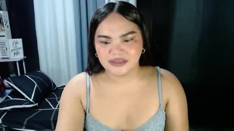 Kylie Smith online show from 11/17/25, 12:44