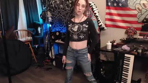 Lilith online show from 09/28/25, 01:44