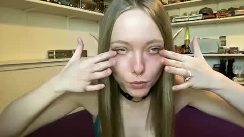 Snapshot of xxloveanastasia chatting on 10/02/25, 04:47 LoveAnastasia online show from 10/02/25, 04:47