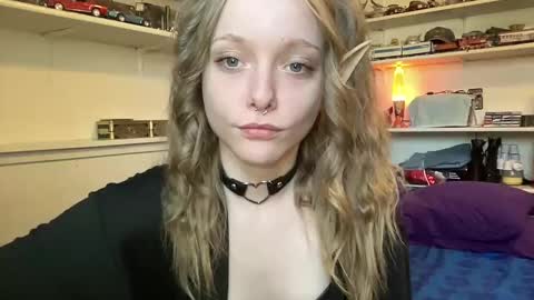 Snapshot of xxloveanastasia chatting on 10/30/25, 05:35 LoveAnastasia online show from 10/30/25, 05:35