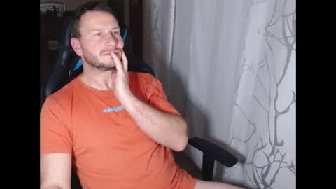 Snapshot of xxmettexx chatting on 12/01/24, 10:21 xxmettexx online show from 12/01/24, 10:21