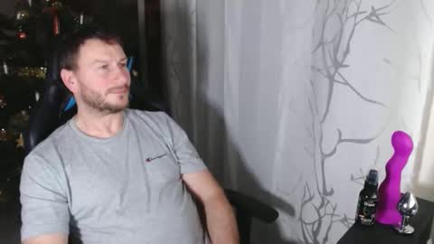 Snapshot of xxmettexx chatting on 12/22/24, 10:36 xxmettexx online show from 12/22/24, 10:36